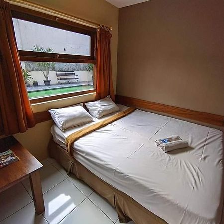 Guest House Teras Solo Syariah Buitenkant foto