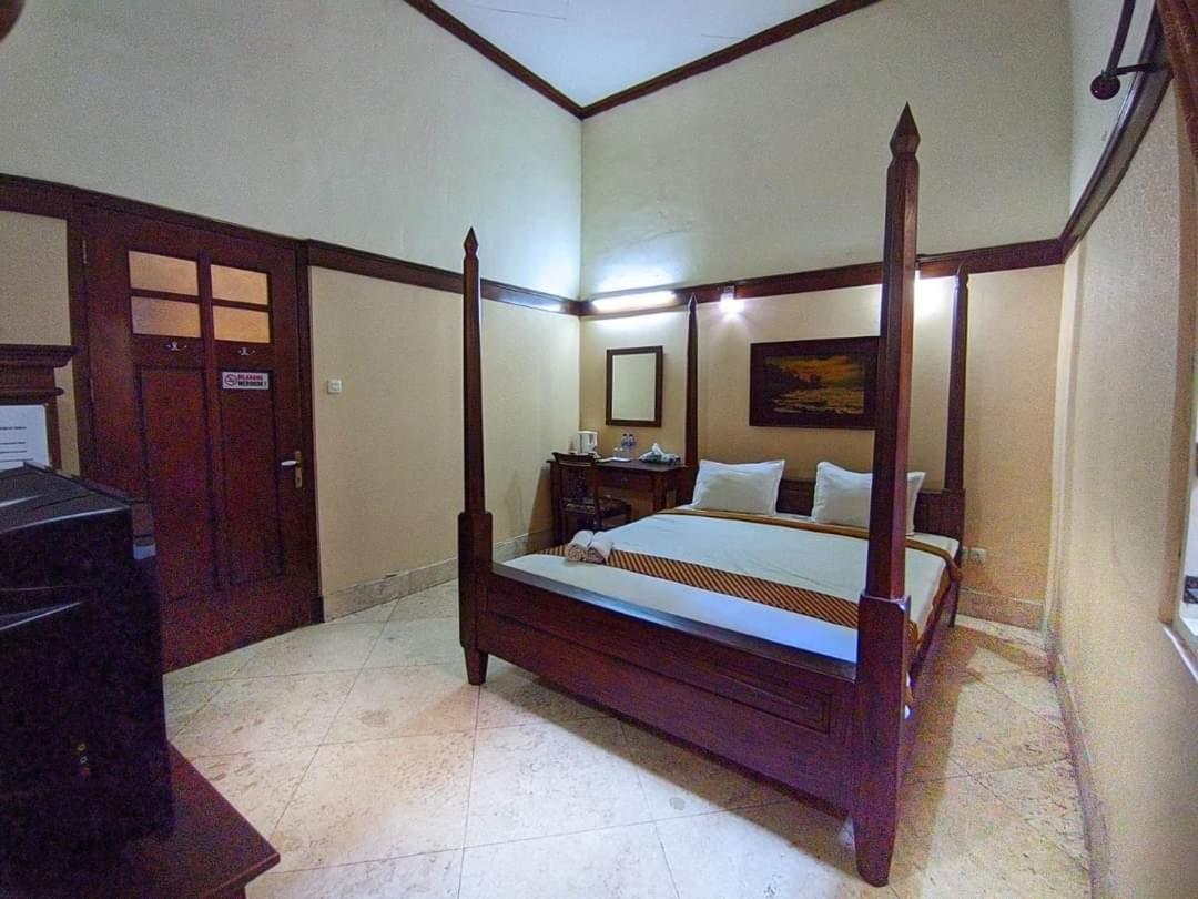 Guest House Teras Solo Syariah Buitenkant foto