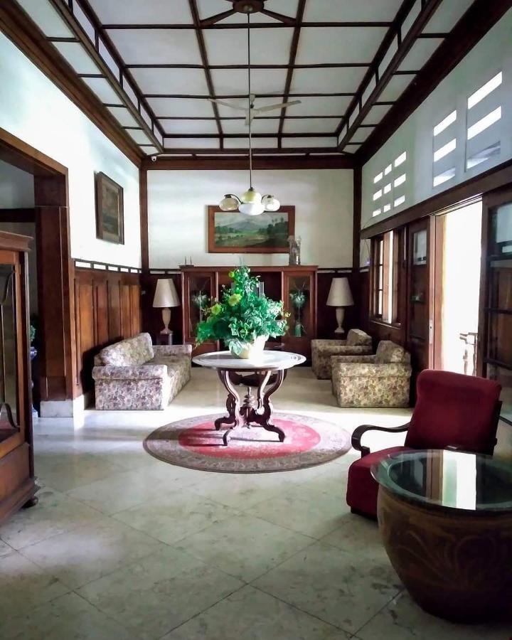 Guest House Teras Solo Syariah Buitenkant foto